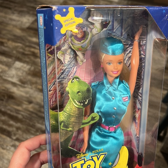 Toy Story 2 Barbie in box - Picture 2 of 9